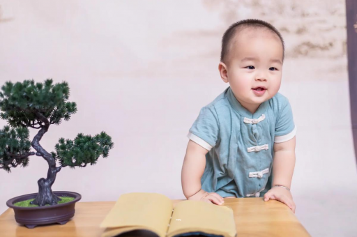 代怀包生男孩机构宝宝脚长的速度